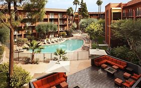 Holiday Inn Hotel And Suites Phoenix Airport North